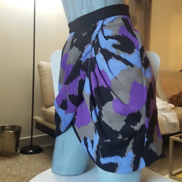 Banana Republic Sexy Ruched Tulip Statement Skirt - Picture 5 of 7